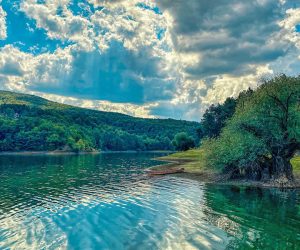 Izlet-na-Borsko-jezero-kampovanje-i-voznja-camcem